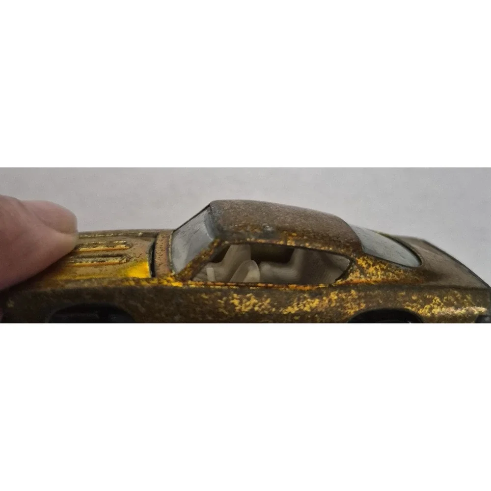 Hot Wheels Red Line vtg car Redline Mattel 1967 Custom Barracuda Gold
